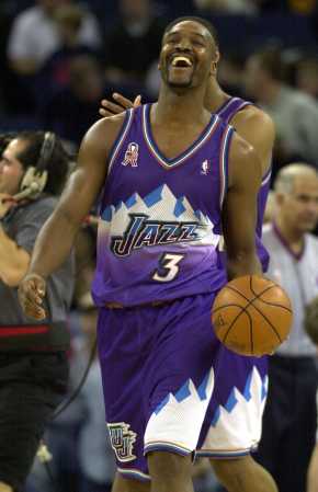 又隐身了？哲凯赖什对阵维拉10项数据挂0，6次丢失球权